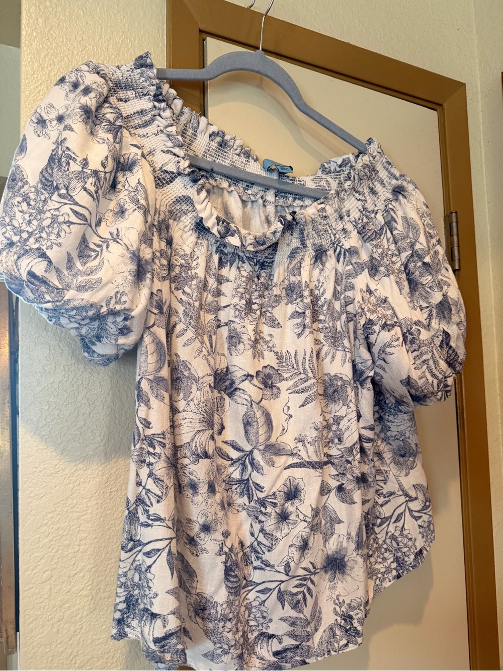 CeCe White Blouse with Blue Floral Print and Puff Sleeves